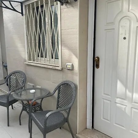 펜션 Themaki'shouse 피우미치노